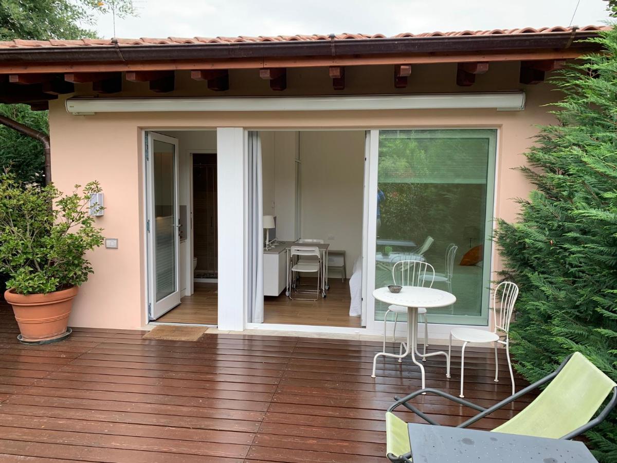 Casabella-Lago Maggiore Lesa Zewnętrze zdjęcie