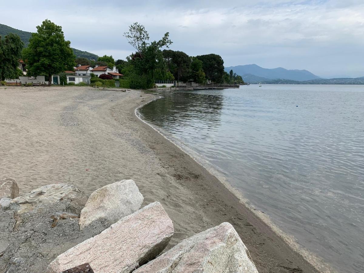 Casabella-Lago Maggiore Lesa Zewnętrze zdjęcie