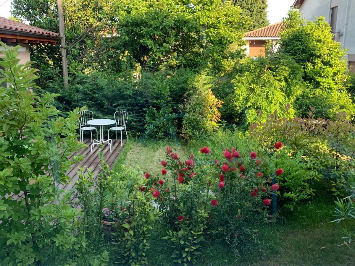 Casabella-Lago Maggiore Lesa Zewnętrze zdjęcie