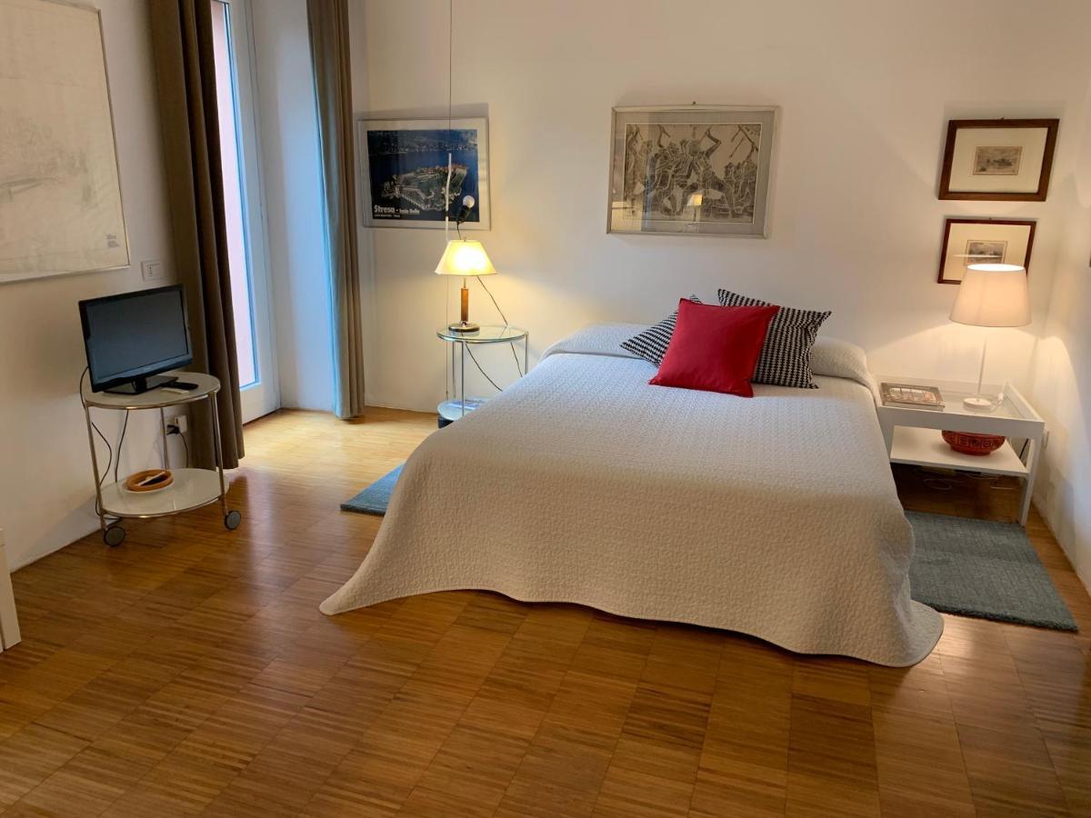 Casabella-Lago Maggiore Lesa Zewnętrze zdjęcie