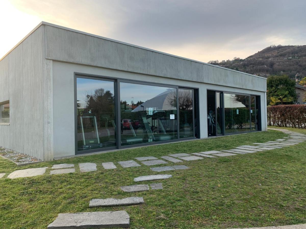 Casabella-Lago Maggiore Lesa Zewnętrze zdjęcie