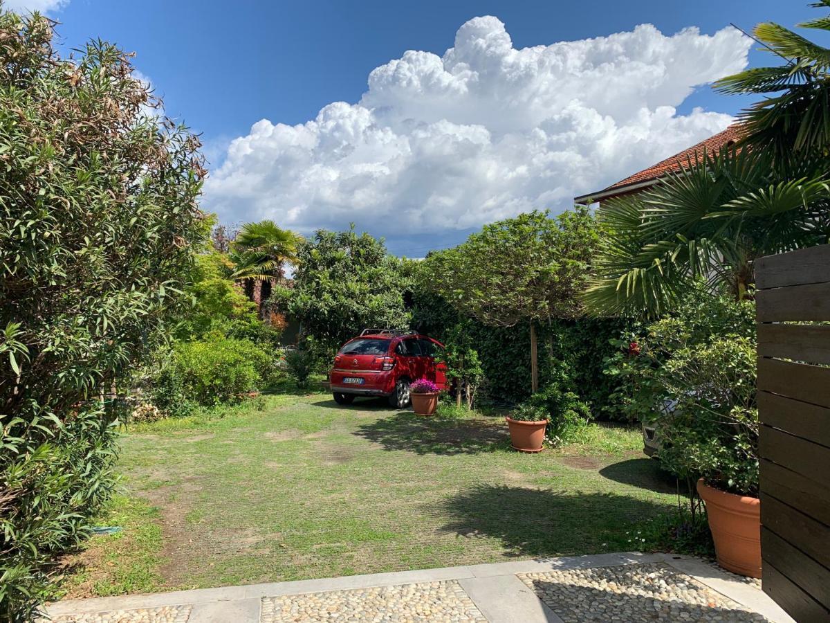 Casabella-Lago Maggiore Lesa Zewnętrze zdjęcie